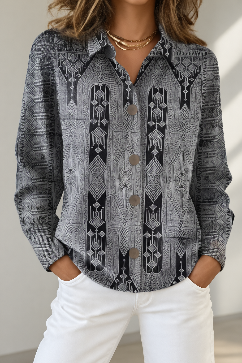 Schwarz-Weiß Damenstrickjacke mit Ethnomuster