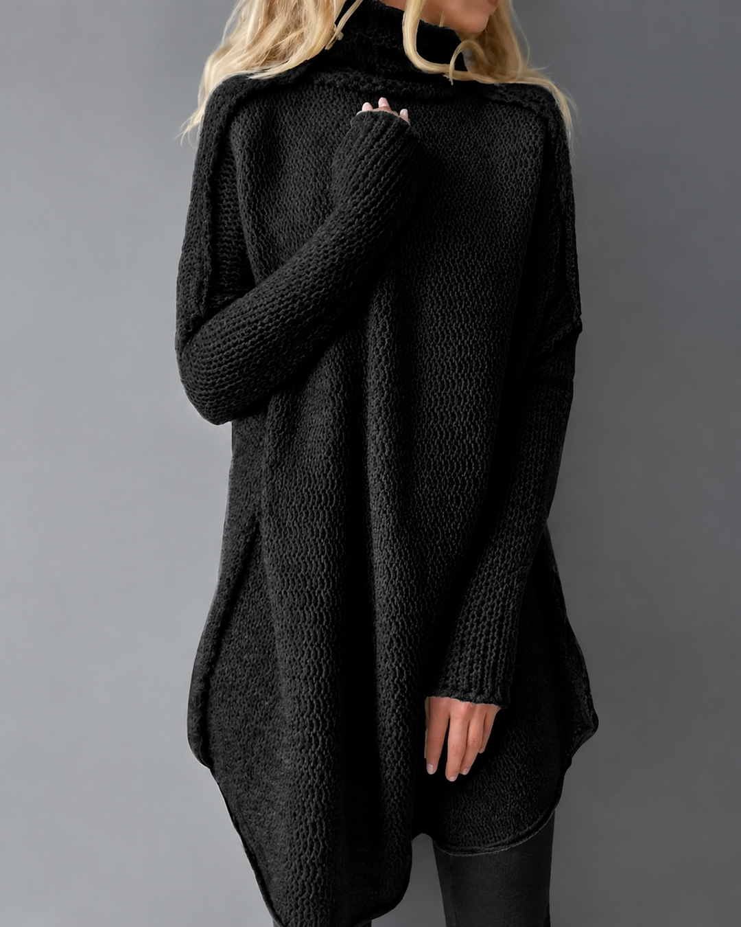 Gemütlicher langer Damenstrickpullover | Schwarz