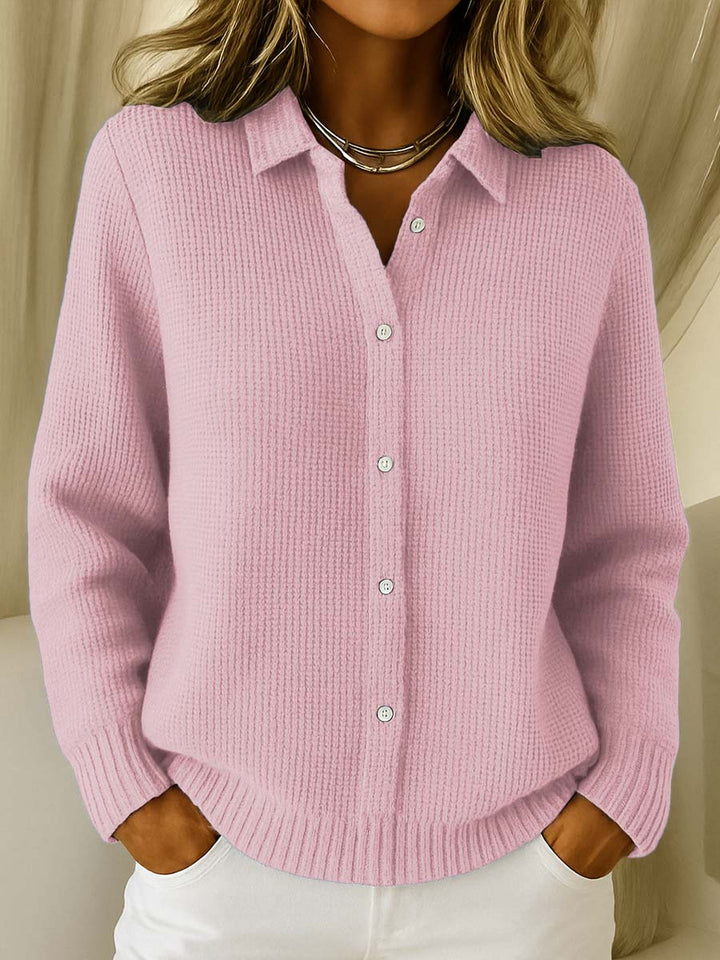 Klassische Damen-Strickjacke mit Knöpfen