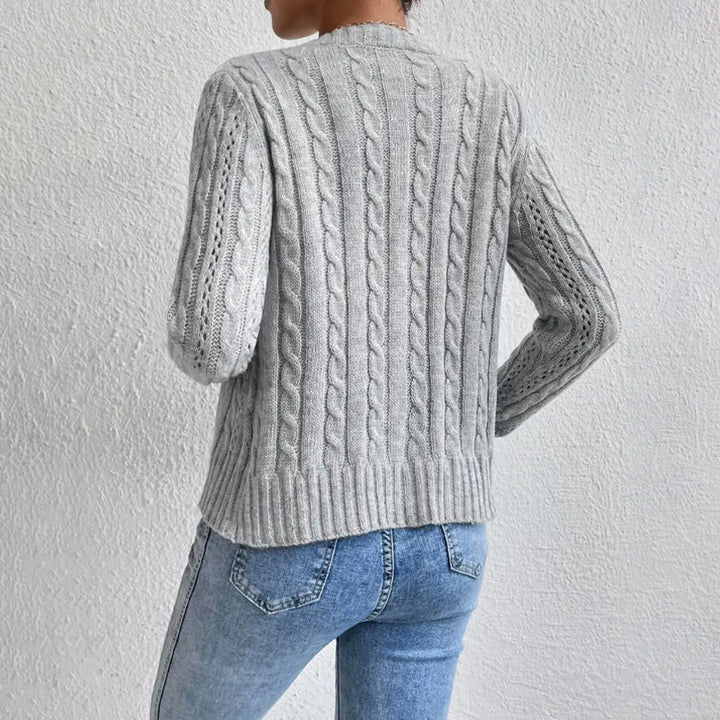Kurzer Kabelstrick-Cardigan mit Knopfverschluss