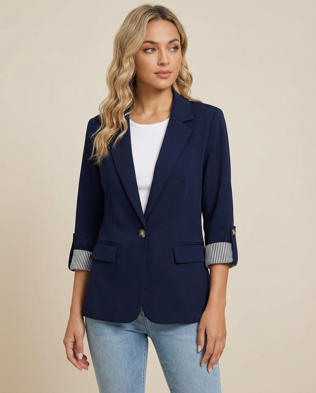 Eleganter figurbetonter Blazer für Tag und Abend