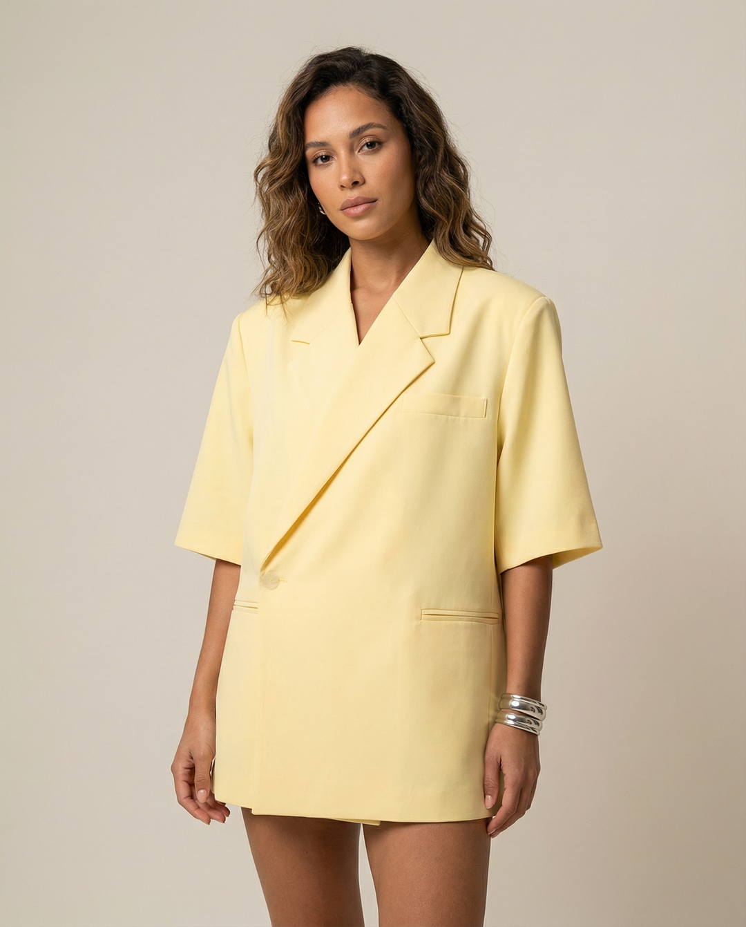 Eleganter Oversize-Blazer für den Sommer