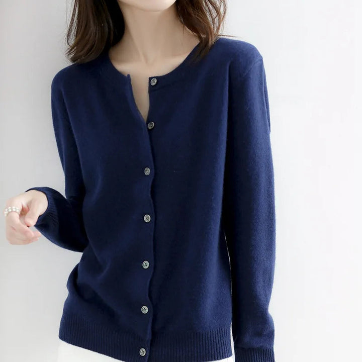 Weiche Strickjacke mit Knöpfen