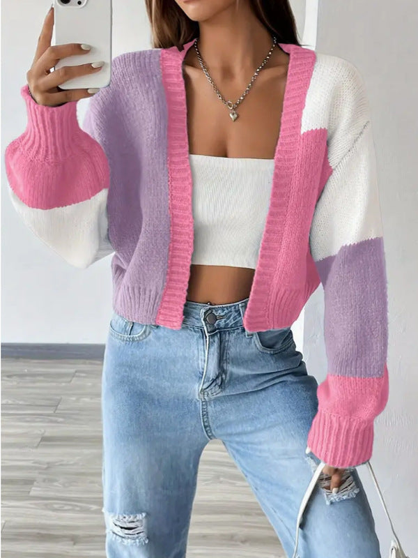 Kurze Farbblock-Strickjacke mit Knopfverschluss
