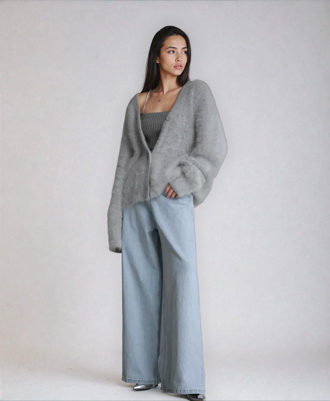 Flauschiger Damen-Cardigan mit V-Ausschnitt