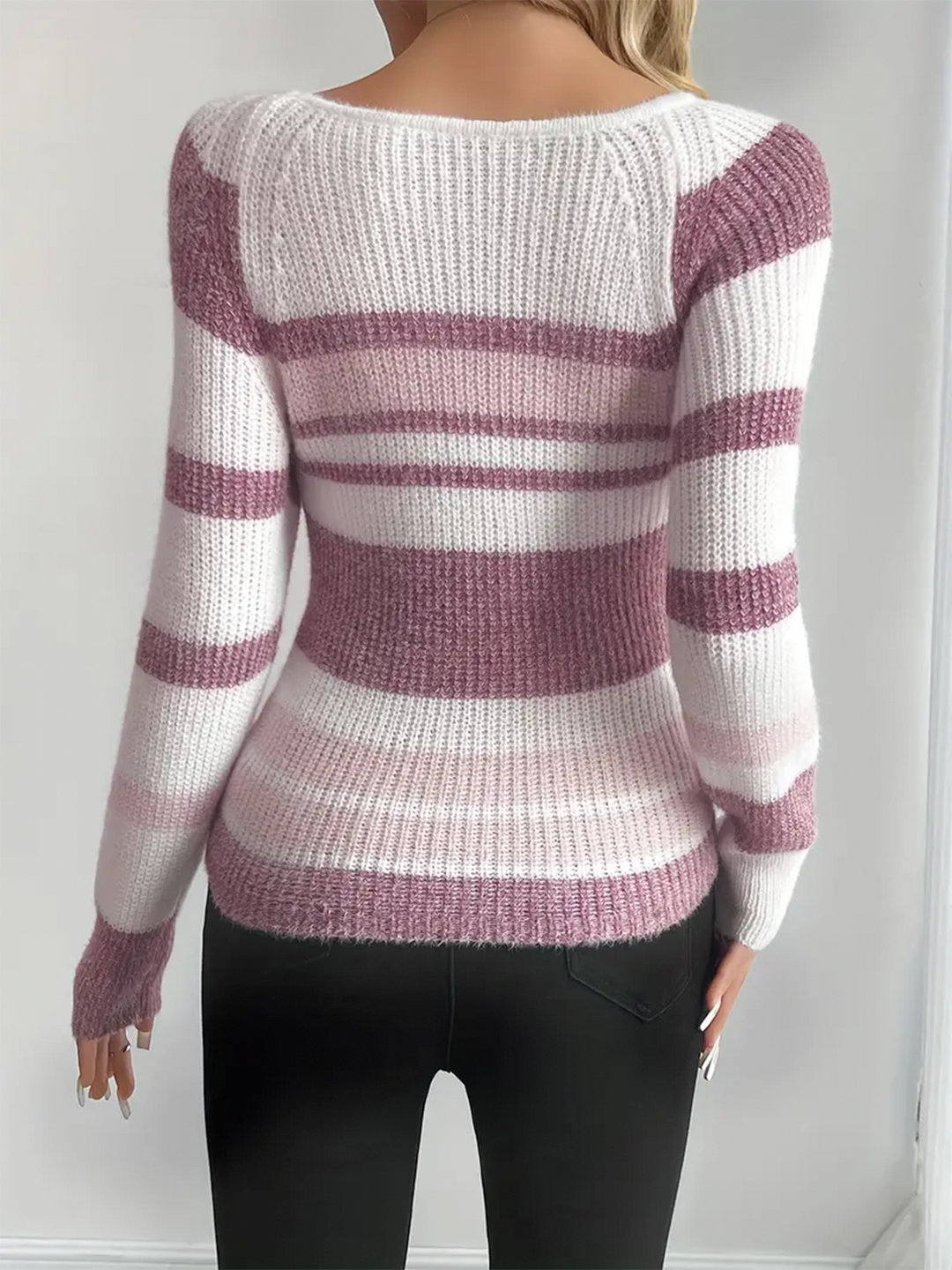 Gestreifter Slim Fit Pullover aus Rippstrick
