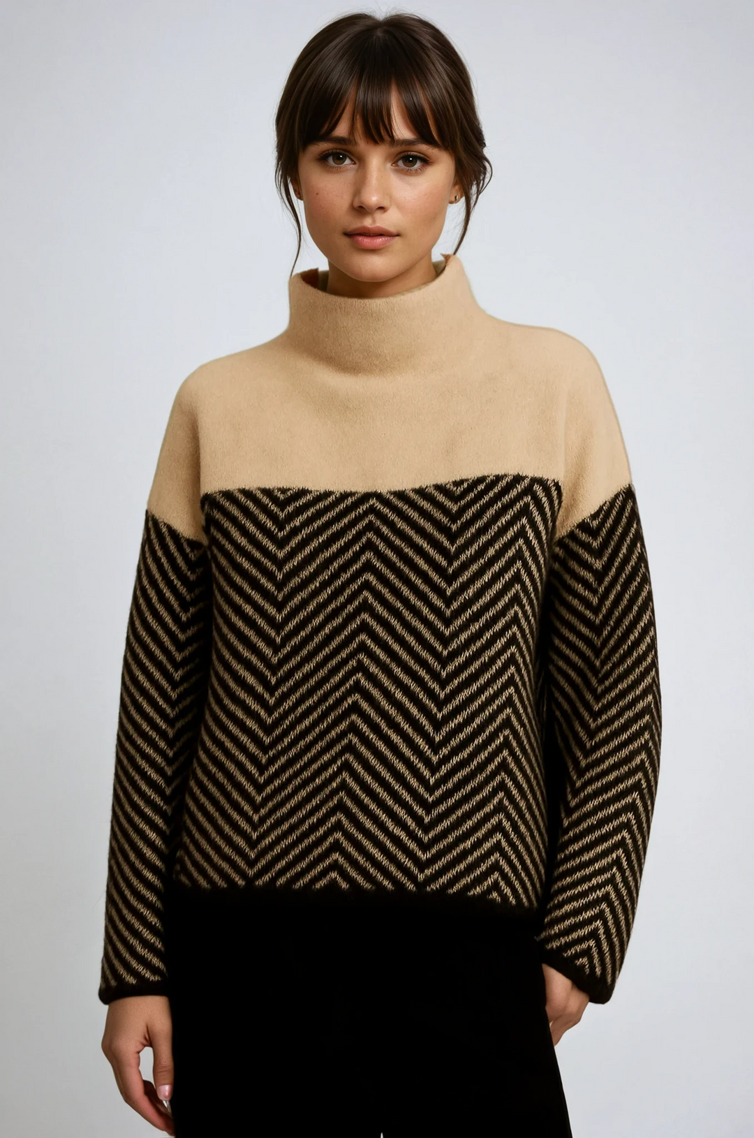 Der Eireann Chevron Rollkragenpullover" could be rewritten as "Eireann Chevron Turtleneck Sweater.