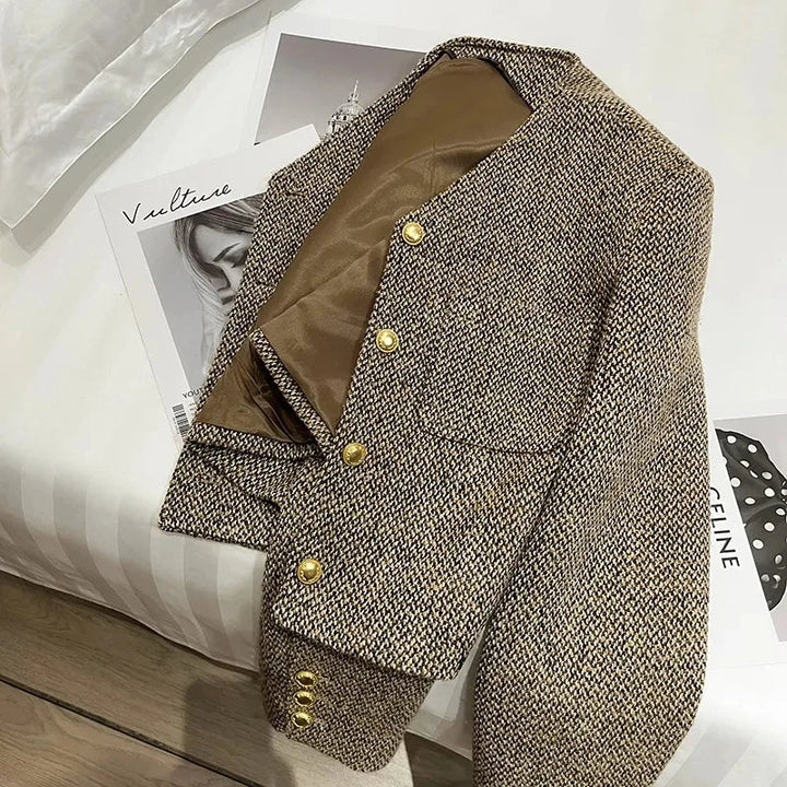 Kurzer Boxy Blazer – Tweed-Jacke mit goldenen Knöpfen
