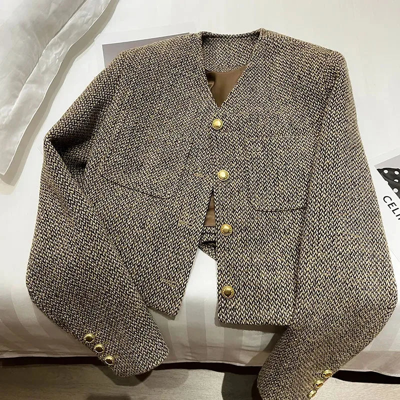Kurzer Boxy Blazer – Tweed-Jacke mit goldenen Knöpfen