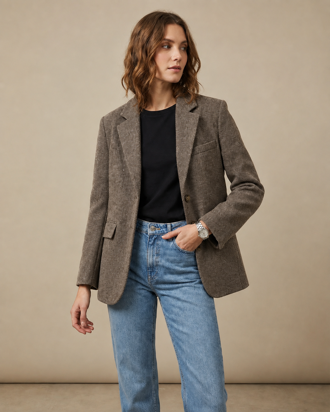 Ein klassischer Wollblazer mit Reverskragen