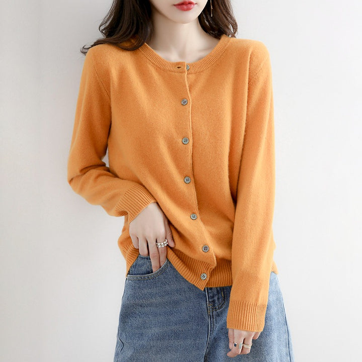 Weiche Strickjacke mit Knöpfen