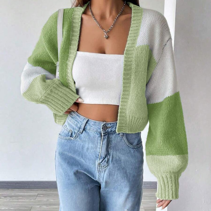 Kurze Farbblock-Strickjacke mit Knopfverschluss